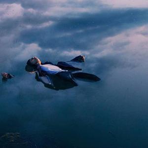 校🌸自慰流出白色液
